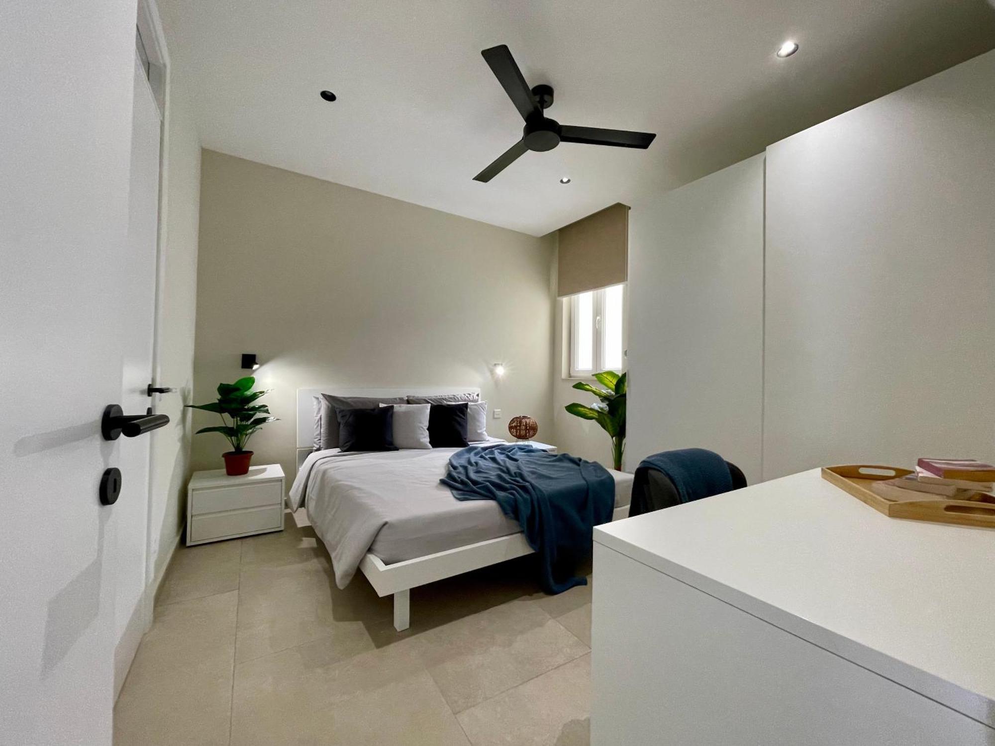 Bugibba Square Seafront Lux Apartments By Holi เซนต์พอลส์เบย์ ภายนอก รูปภาพ