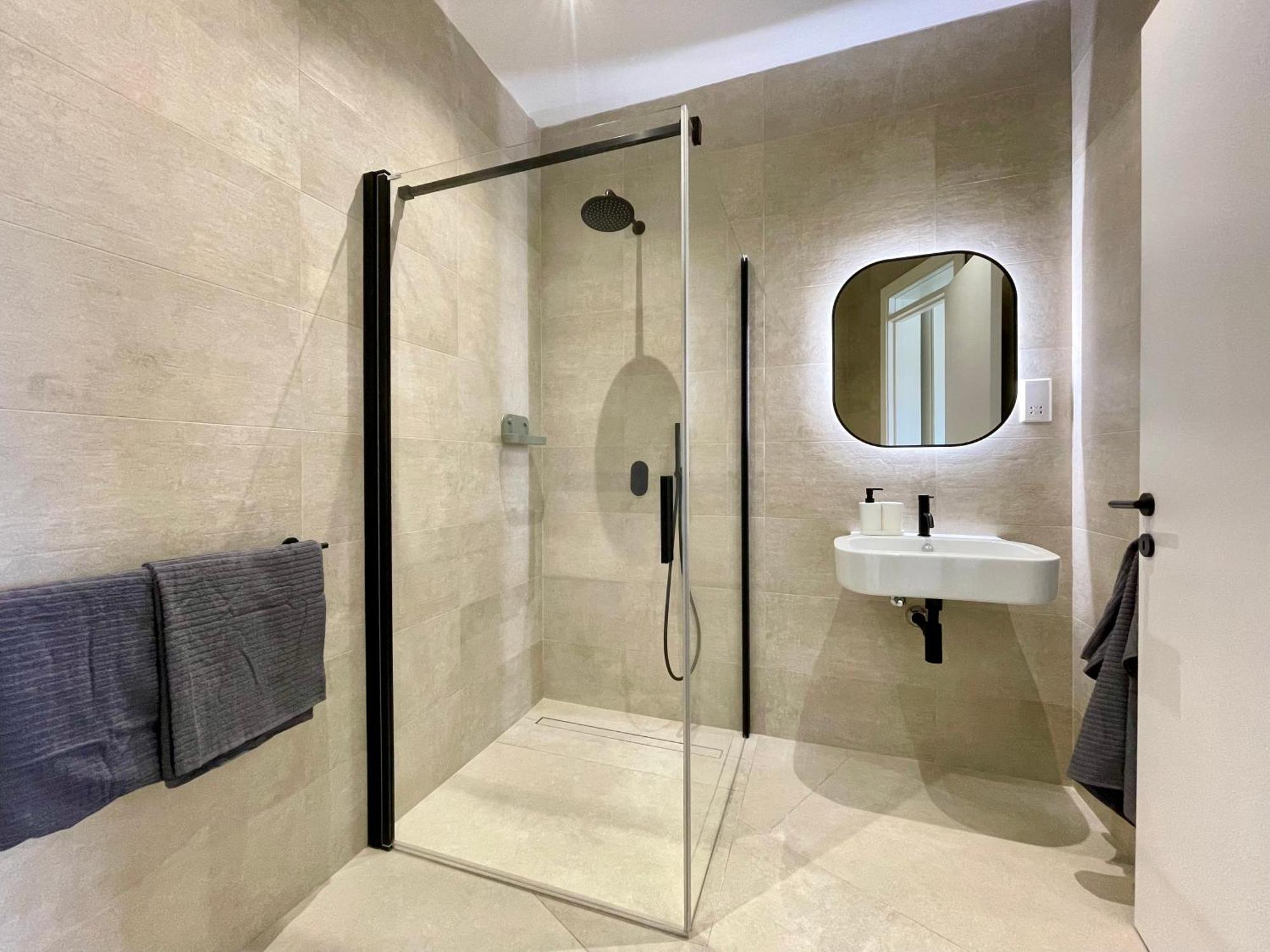 Bugibba Square Seafront Lux Apartments By Holi เซนต์พอลส์เบย์ ภายนอก รูปภาพ